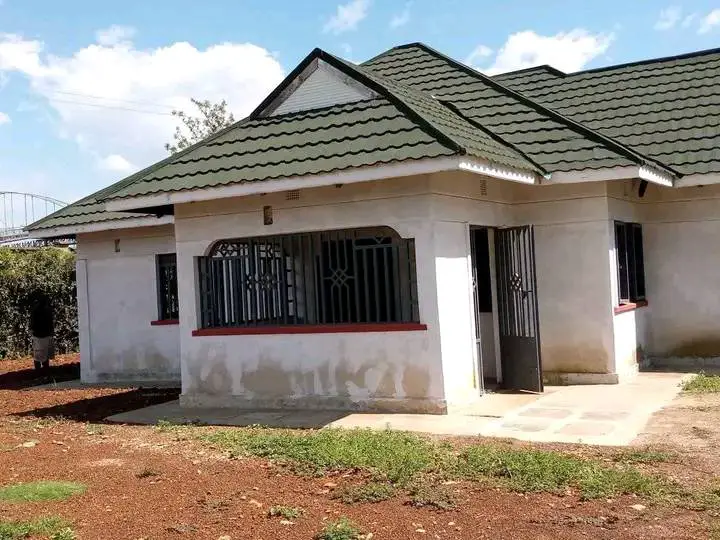 What is the Cost of Roofing a 4 Bedroom Bungalow House in Kenya?